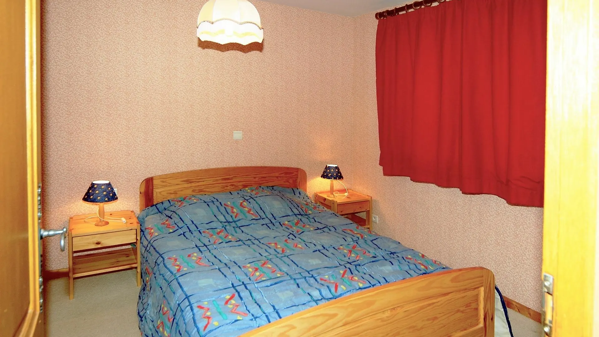 Hotel A 6 Bedroom Chalet With A Sauna And Mountain Views Located In The Alps Saint-Martin-de-Belleville France