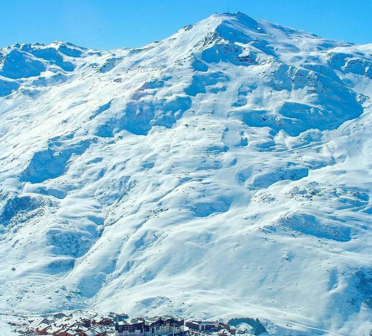 Hotel A 6 Bedroom Chalet With A Sauna And Mountain Views Located In The Alps Saint-Martin-de-Belleville France